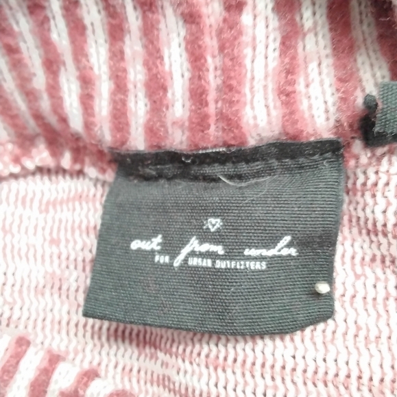 Women's Urban Outfitters Out From  Under Shirt  Size SP - Picture 3 of 3